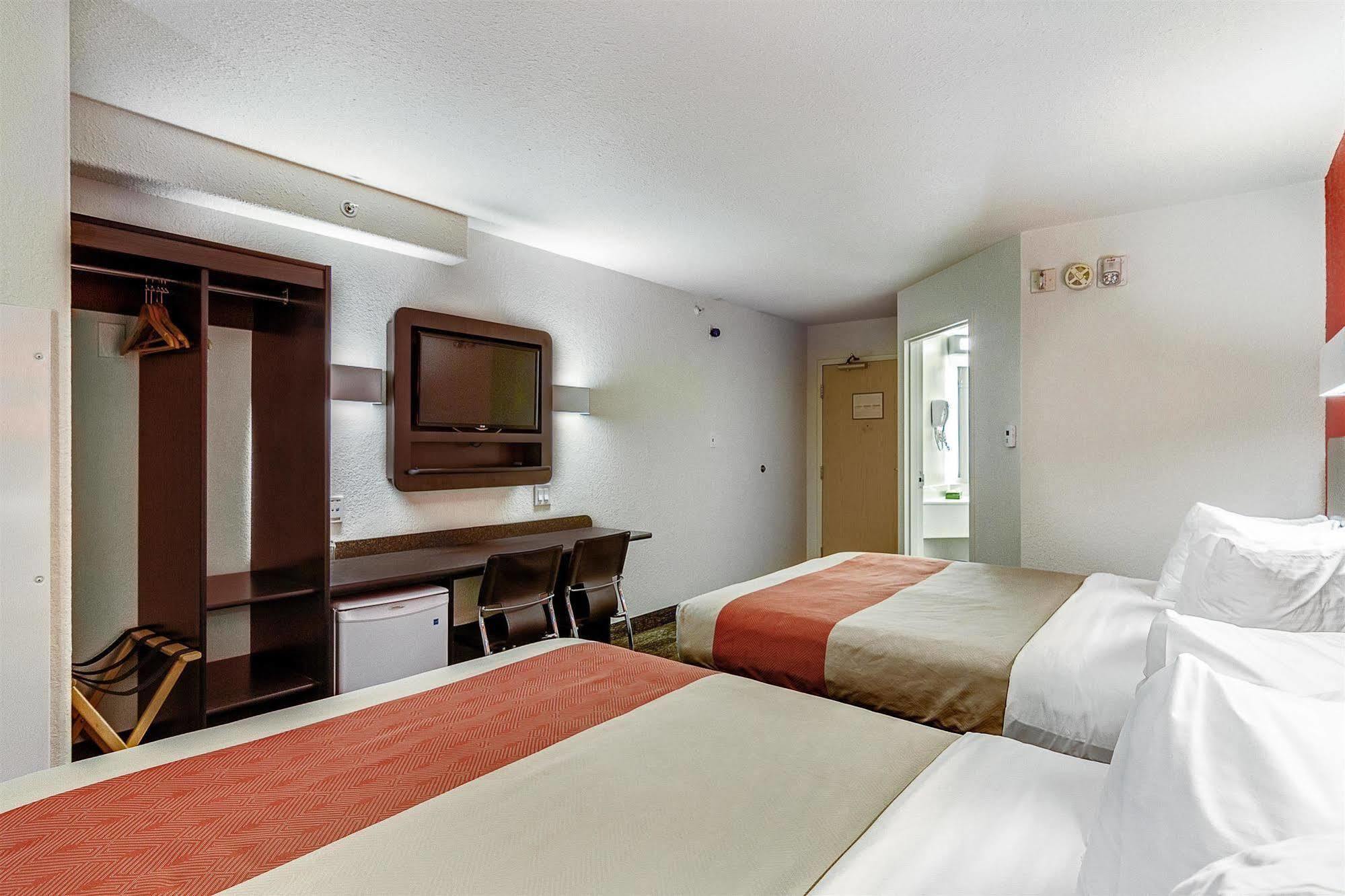 Motel 6-Saskatoon, Sk Екстер'єр фото
